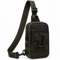 Sac bandoulière compact 17 x 7 x 28 cm en tissu synthétique vert kaki noir pour rangement quotidien style tactique